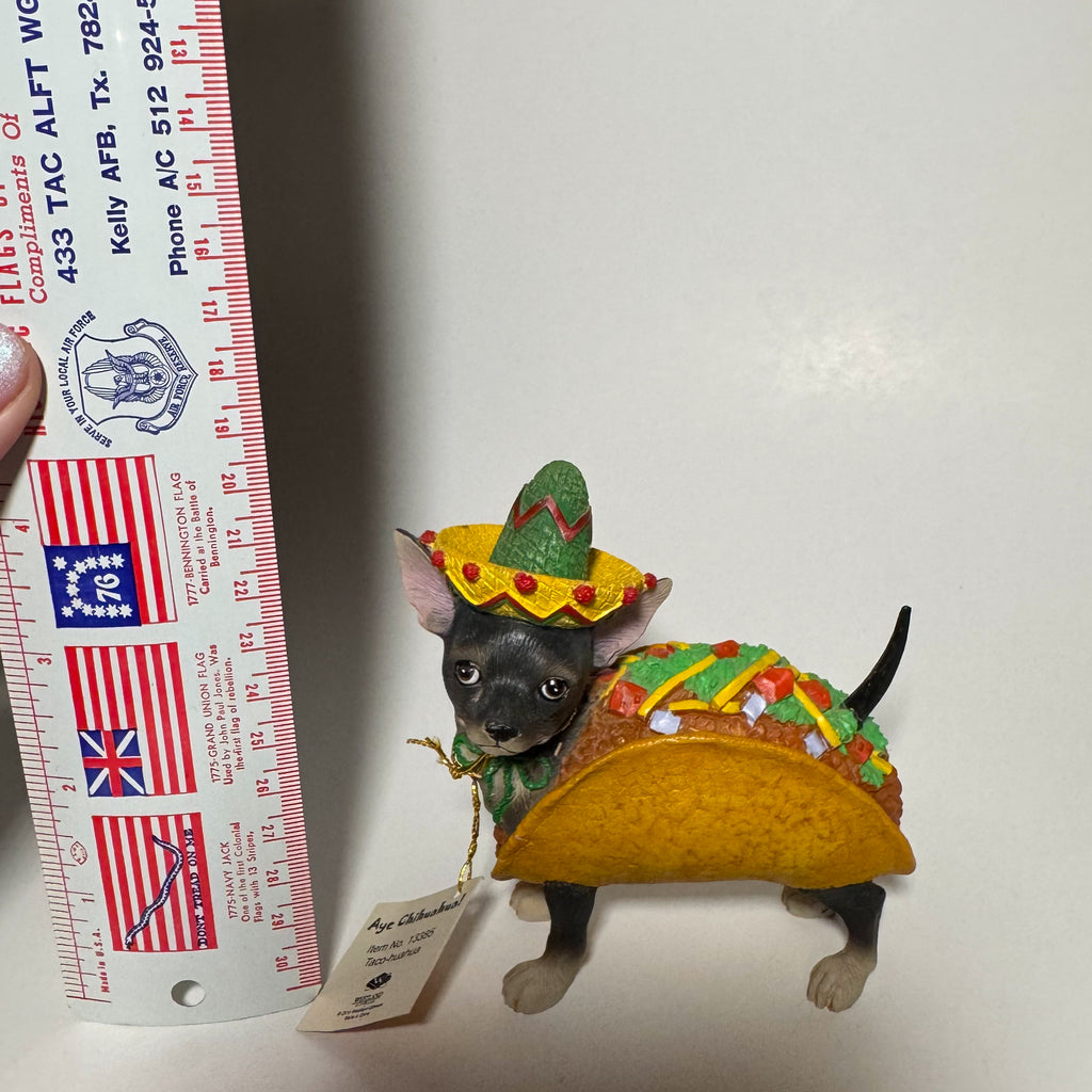 Aye Chihuahua Taco Chihuahua Figurine by Westland Giftware Sombrero Dog Statue Vintage Collectible